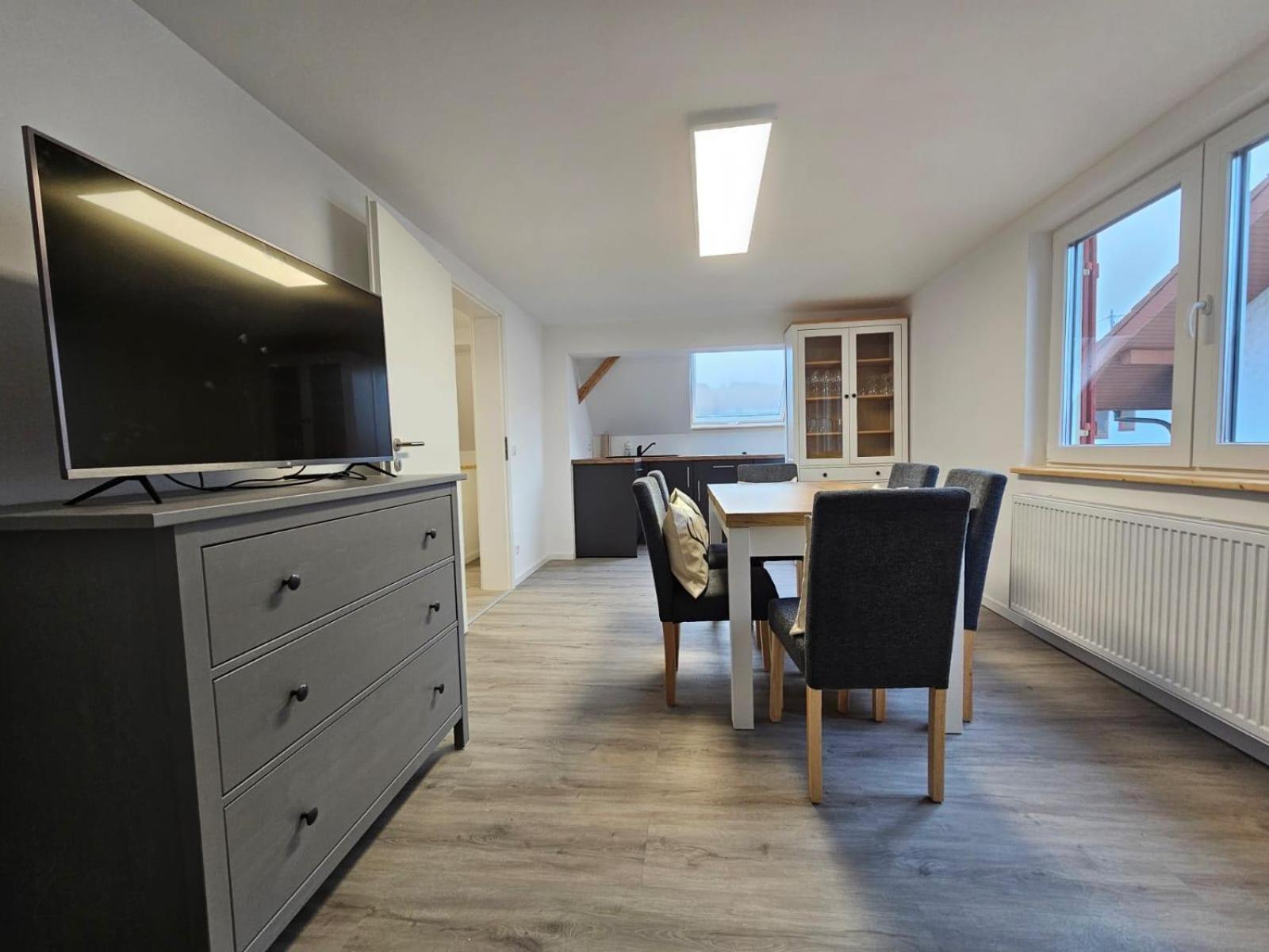 Alte Apotheke - Moderne Mit Dachgeschoss Apartment *